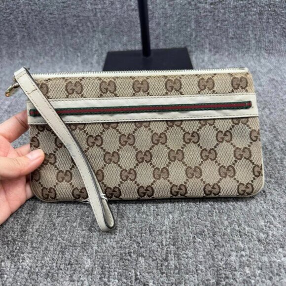 Gucci GG Leather Wristlet Bag 173-020425 - Picture 2 of 10